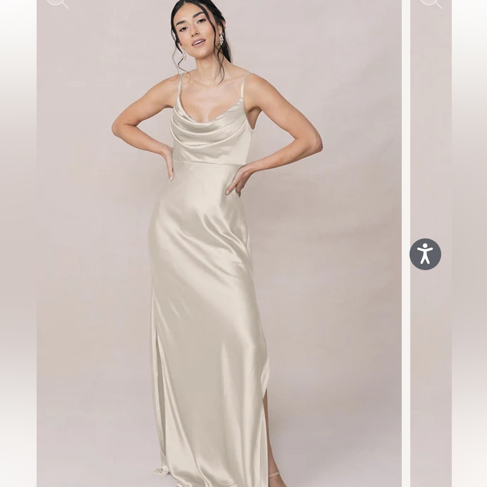 Revelry Skye Bridesmaid Dress - Soft Champagne